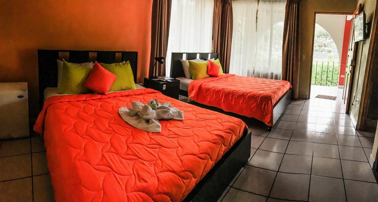 Hotel Las Flores Fortuna La Fortuna Exteriér fotografie